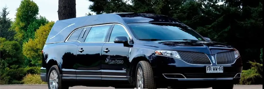 Vehículo funerario de Servicios Funerarios San Pedro